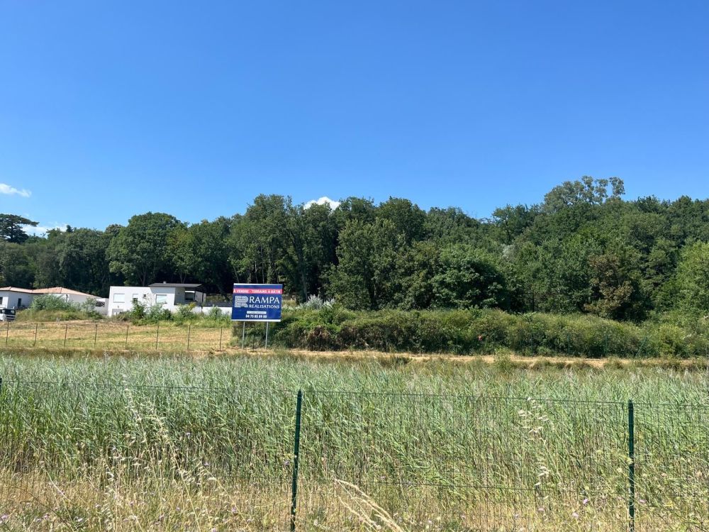 Domaine de géry panneau terrain à vendre.jpeg